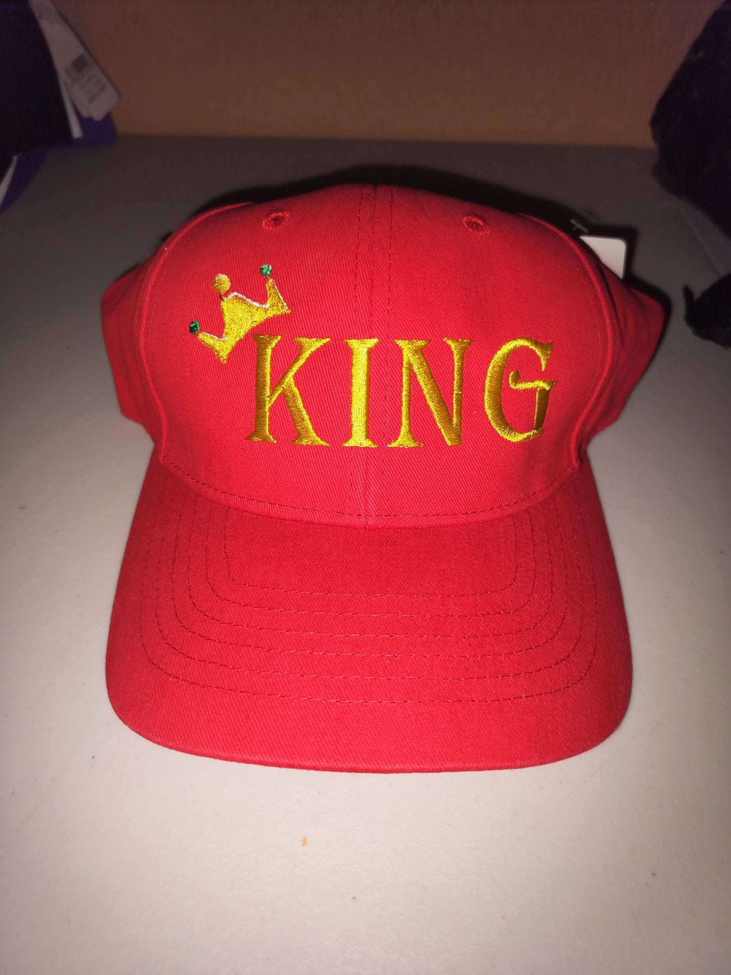 KING VELCRO STRAP DAD HAT